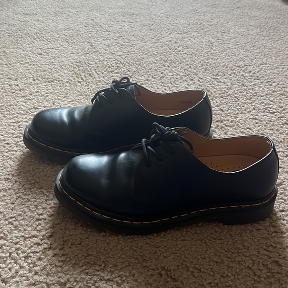 Worn once Dr. Martens Air Walks - Picture 2 of 4